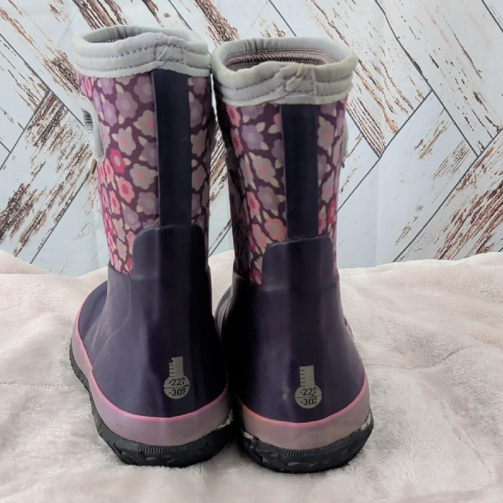 Bogs‎ Grasp Flowers in Purple